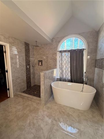 2105 Bentbrooke Trail, Lawrenceville, GA 30043