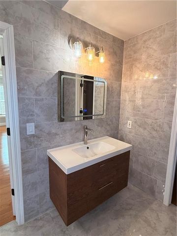 2105 Bentbrooke Trail, Lawrenceville, GA 30043