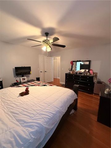 2105 Bentbrooke Trail, Lawrenceville, GA 30043