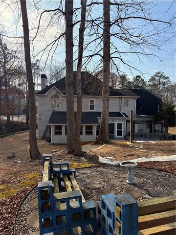 2105 Bentbrooke Trail, Lawrenceville, GA 30043