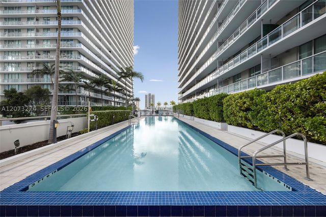 79 SW 12th St PH3904-S, Miami, FL 33130