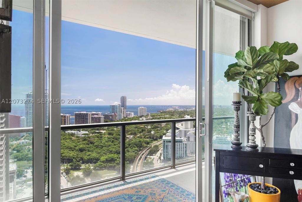 79 SW 12th St PH3904-S, Miami, FL 33130