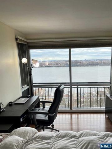 2 Horizon Road 1211, Fort Lee, NJ 07024