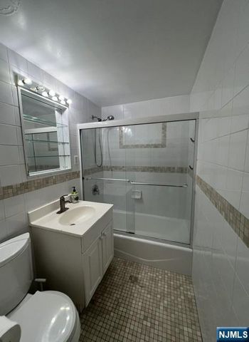 2 Horizon Road 1211, Fort Lee, NJ 07024