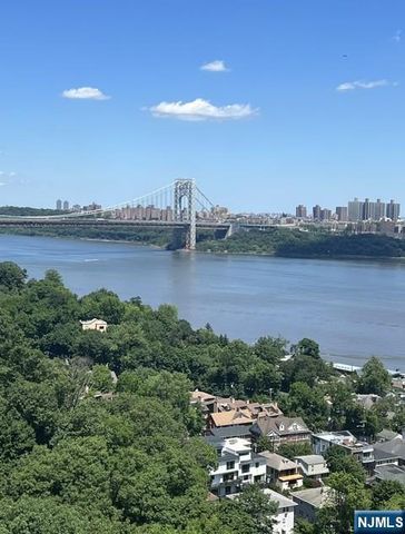 2 Horizon Road 1211, Fort Lee, NJ 07024