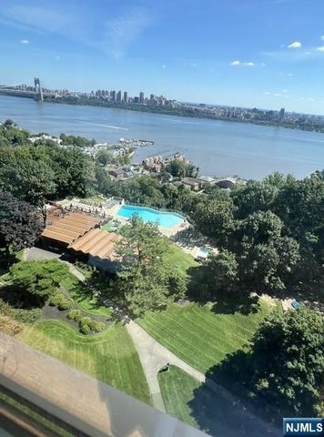 2 Horizon Road 1211, Fort Lee, NJ 07024