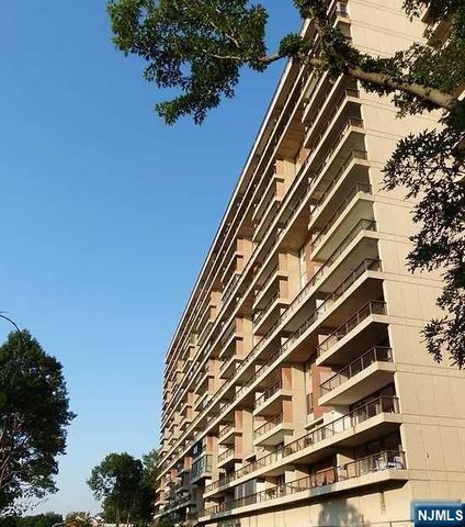 2 Horizon Road 1211, Fort Lee, NJ 07024