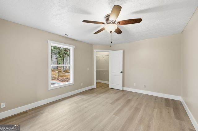 257 Lake Place Drive, Lavonia, GA 30553