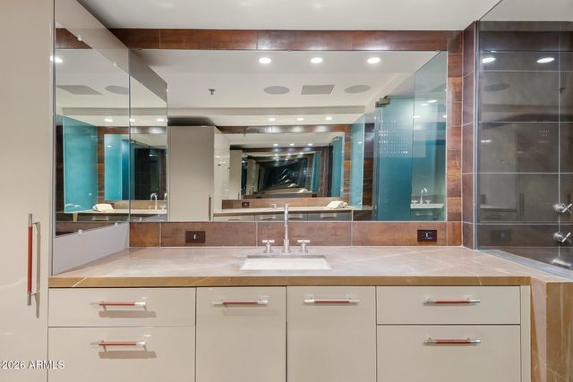 7137 E RANCHO VISTA Drive 7006, Scottsdale, AZ 85251