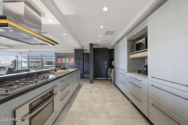 7137 E RANCHO VISTA Drive 7006, Scottsdale, AZ 85251