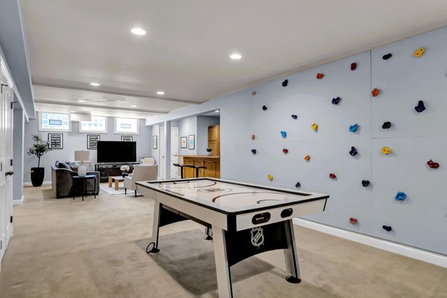 3917 Tarrington Lane, Columbus, OH 43220