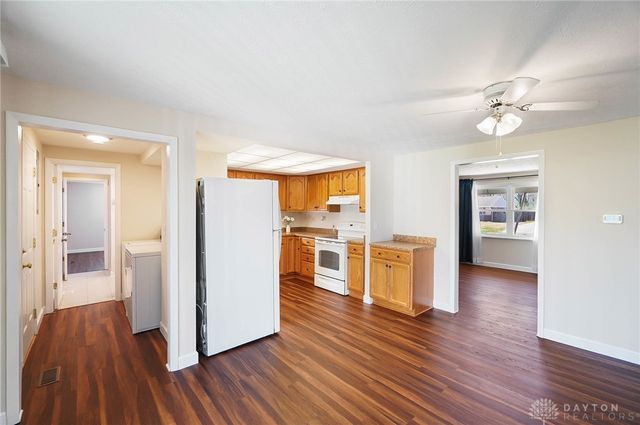 5740 Pennywell Drive, Dayton, OH 45424