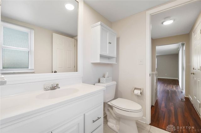 5740 Pennywell Drive, Dayton, OH 45424