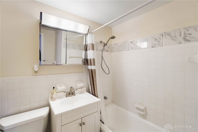 5740 Pennywell Drive, Dayton, OH 45424