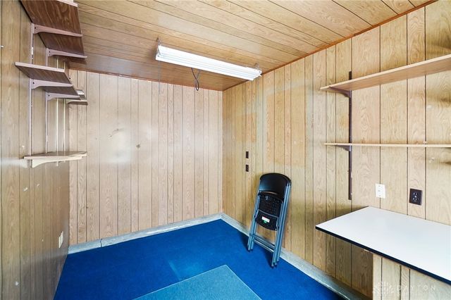 5740 Pennywell Drive, Dayton, OH 45424