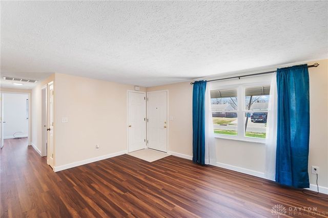 5740 Pennywell Drive, Dayton, OH 45424