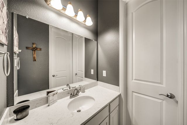 768 Kensington Drive, Mclendon Chisholm, TX 75032