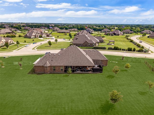 768 Kensington Drive, Mclendon Chisholm, TX 75032