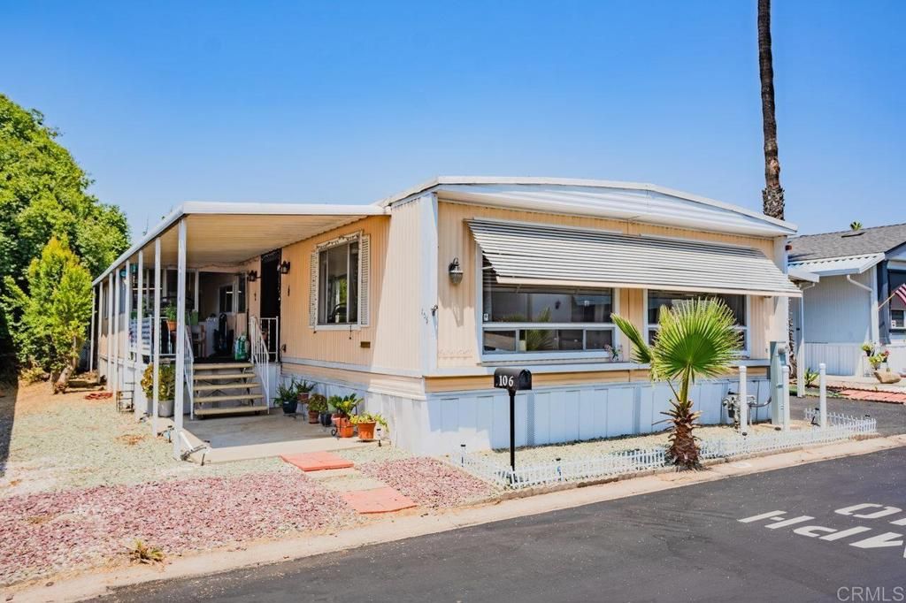 Image 2 of property listing at 450 E Bradley Avenue 106, El Cajon, CA 92021