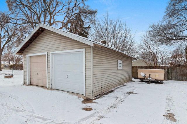 945 VELP AVENUE, Green Bay, WI 54303