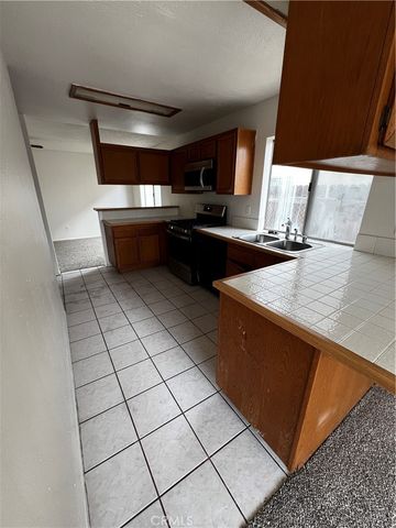 1195 Bautista, Colton, CA 92324