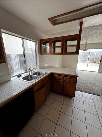 1195 Bautista, Colton, CA 92324