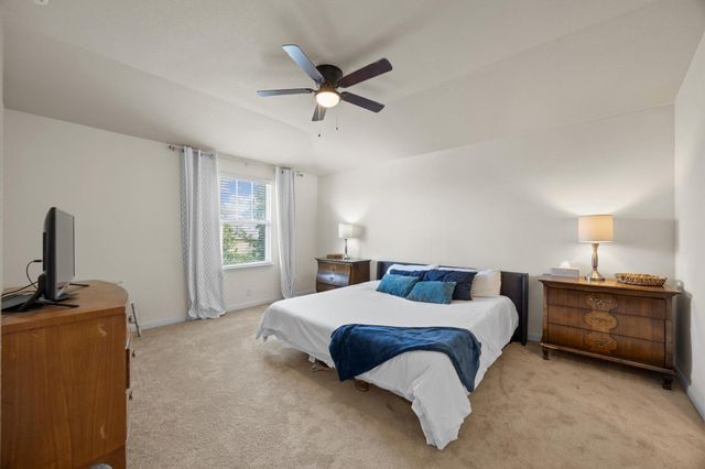 120 Hawkins CT, Hutto, TX 78634
