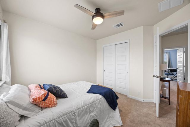 120 Hawkins CT, Hutto, TX 78634