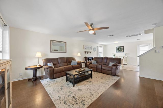 120 Hawkins CT, Hutto, TX 78634