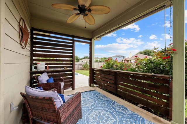 120 Hawkins CT, Hutto, TX 78634