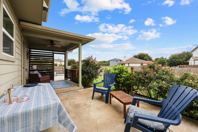 120 Hawkins CT, Hutto, TX 78634
