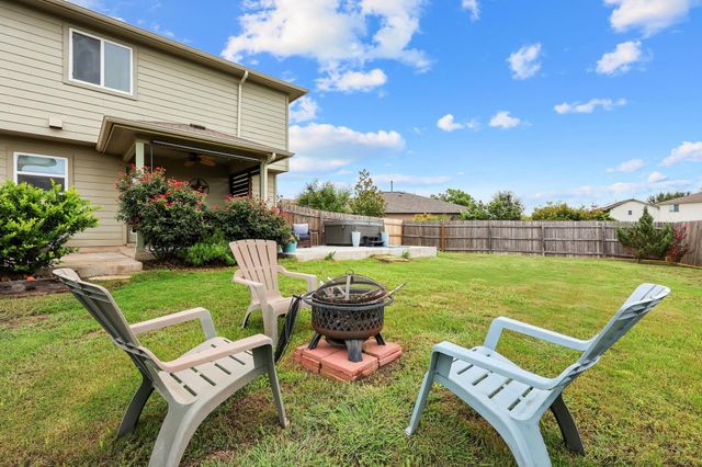 120 Hawkins CT, Hutto, TX 78634