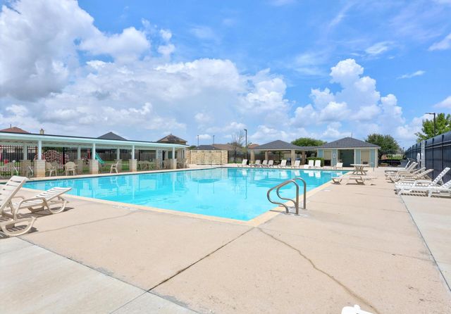120 Hawkins CT, Hutto, TX 78634
