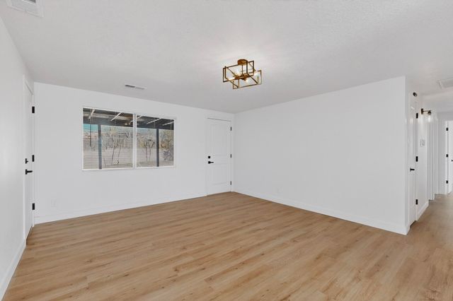 11605 Mountain Road NE, Albuquerque, NM 87112