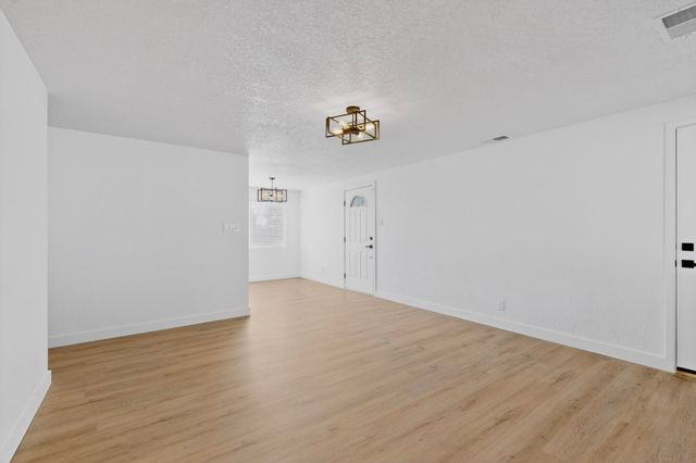 11605 Mountain Road NE, Albuquerque, NM 87112