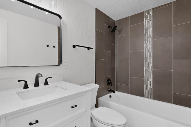 11605 Mountain Road NE, Albuquerque, NM 87112