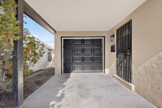 11605 Mountain Road NE, Albuquerque, NM 87112