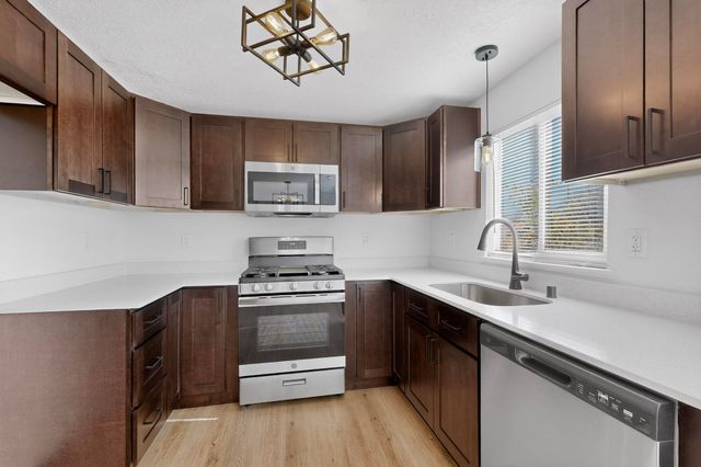 11605 Mountain Road NE, Albuquerque, NM 87112