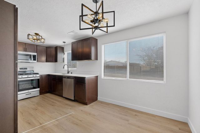 11605 Mountain Road NE, Albuquerque, NM 87112