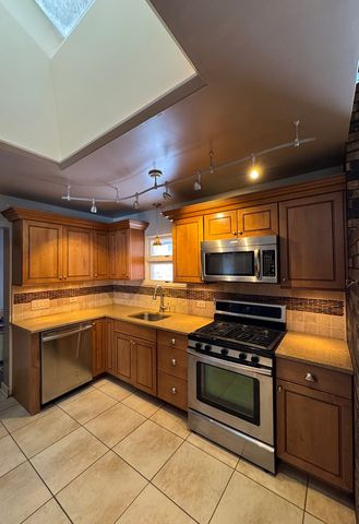 16037 Springfield Avenue, Markham, IL 60428