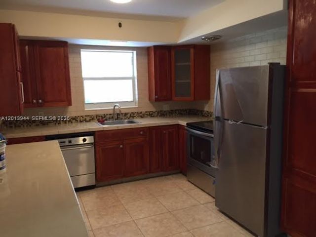 335 NE 114th St 1, Miami, FL 33161