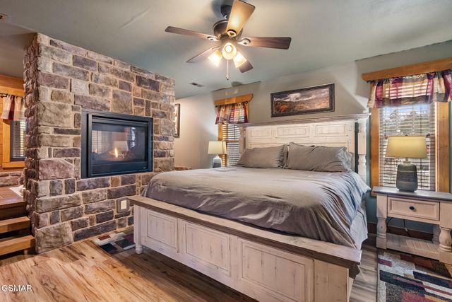 728 Still Hill Way, Gatlinburg, TN 37738