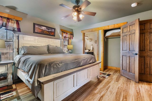 728 Still Hill Way, Gatlinburg, TN 37738