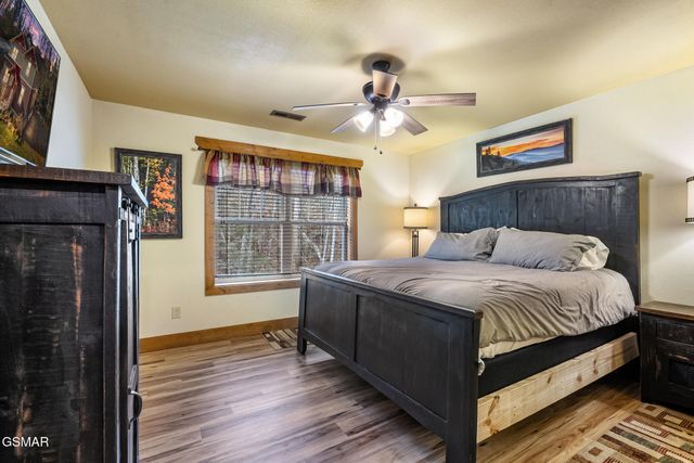 728 Still Hill Way, Gatlinburg, TN 37738