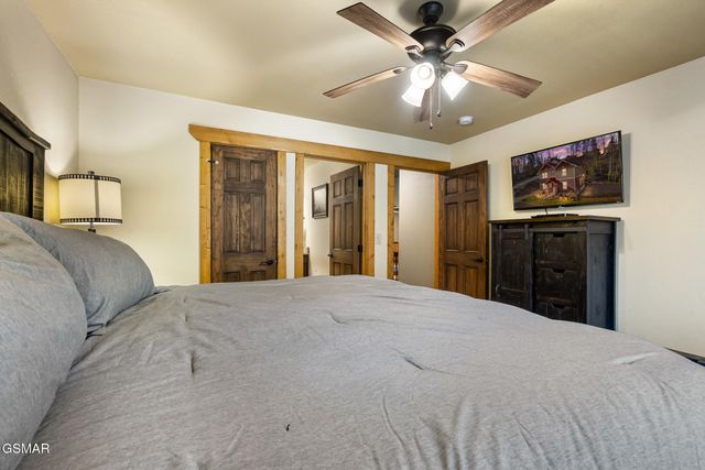 728 Still Hill Way, Gatlinburg, TN 37738