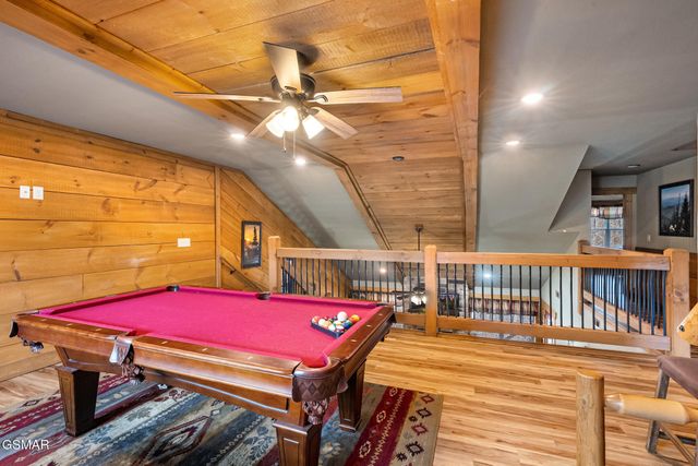 728 Still Hill Way, Gatlinburg, TN 37738
