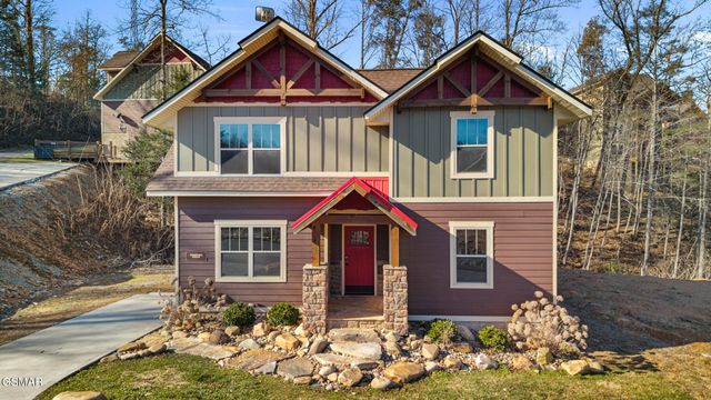 728 Still Hill Way, Gatlinburg, TN 37738