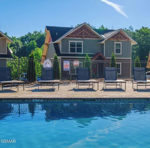 728 Still Hill Way, Gatlinburg, TN 37738