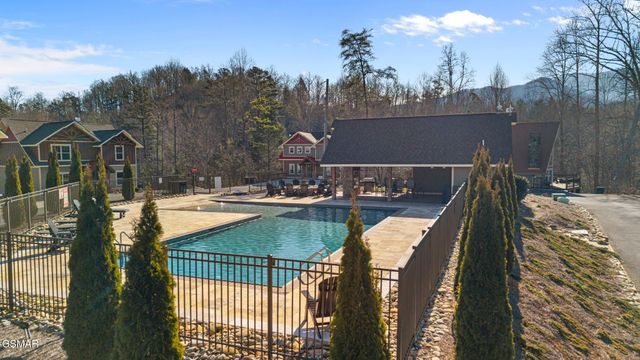 728 Still Hill Way, Gatlinburg, TN 37738