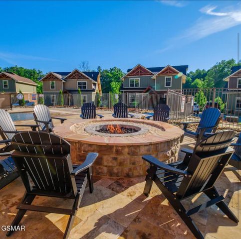 728 Still Hill Way, Gatlinburg, TN 37738